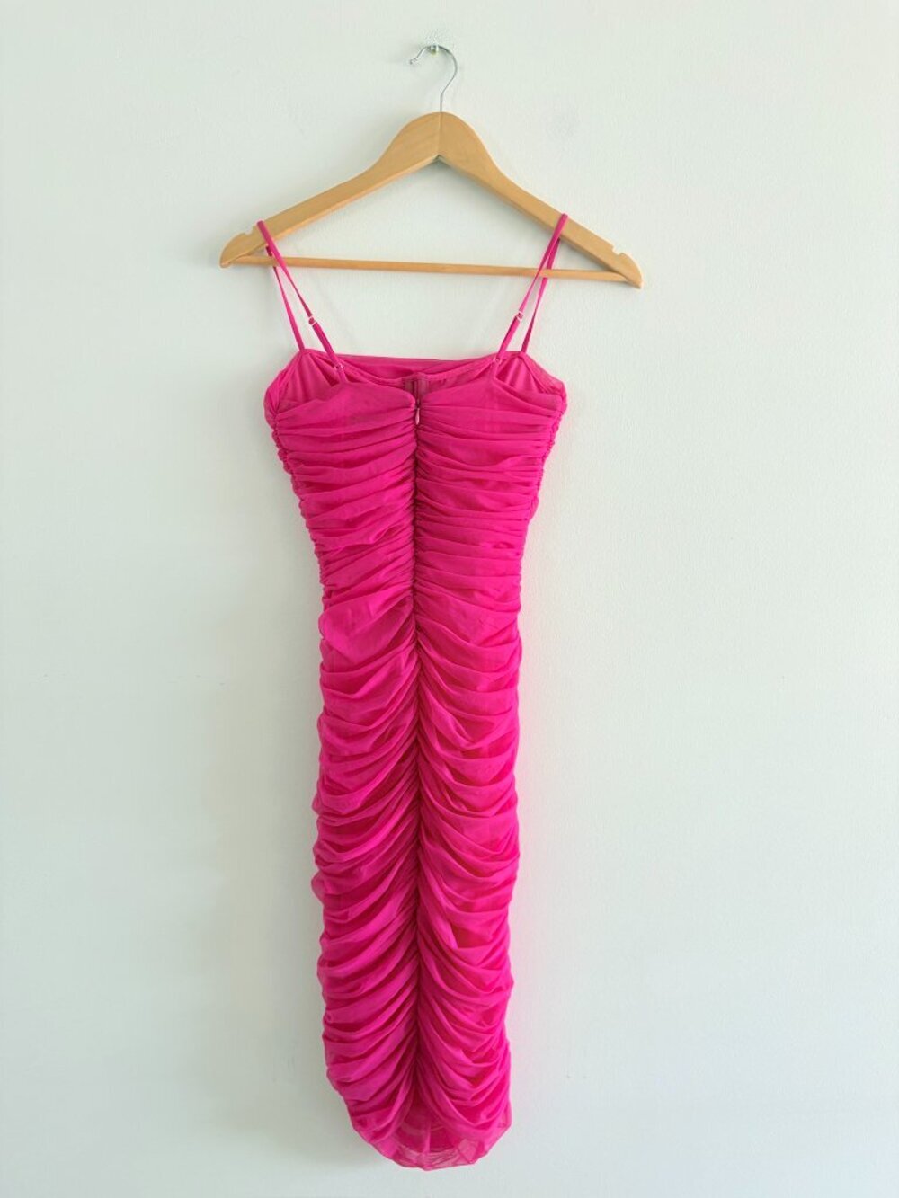 Aritzia Babaton Luxor Ruched Mesh Midi Dress Hot Pink Size 2 - Picture 5 of 7